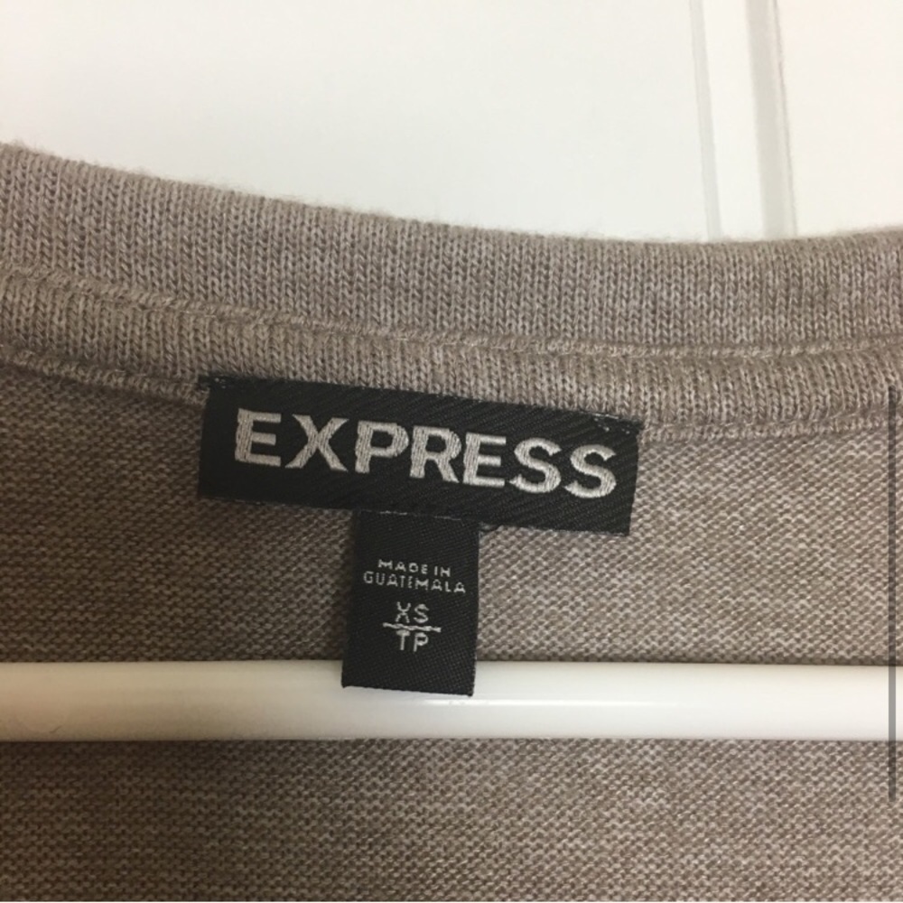 Express High Low V Neck Top Size XS - Picture 3 of 4